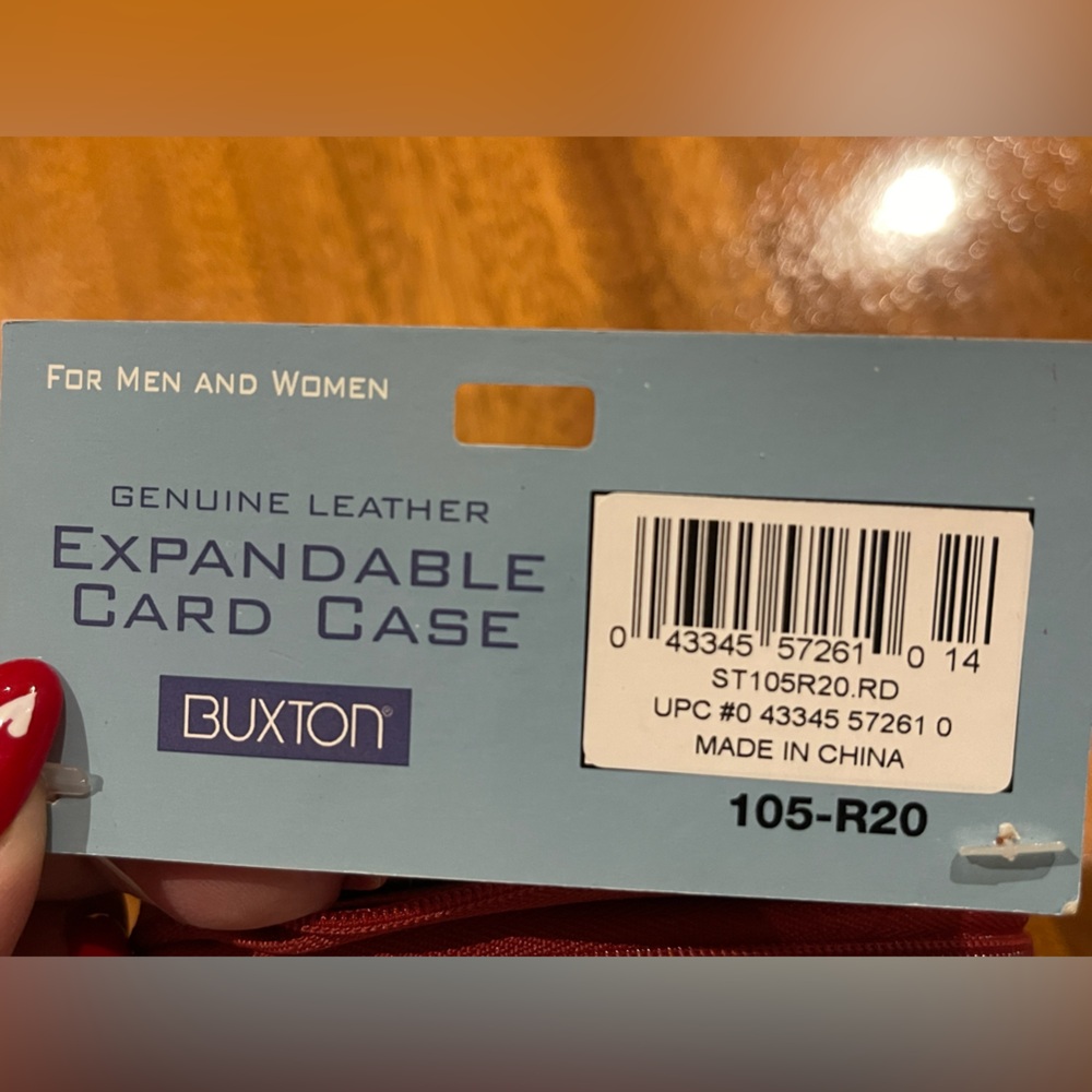 Buxton Expandable credit card case ….RED!! New with tags - Picture 2 of 5
